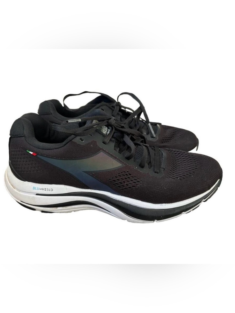 Diadora women’s Black Athletic Running Shoes with Subtle Iridescent Logo